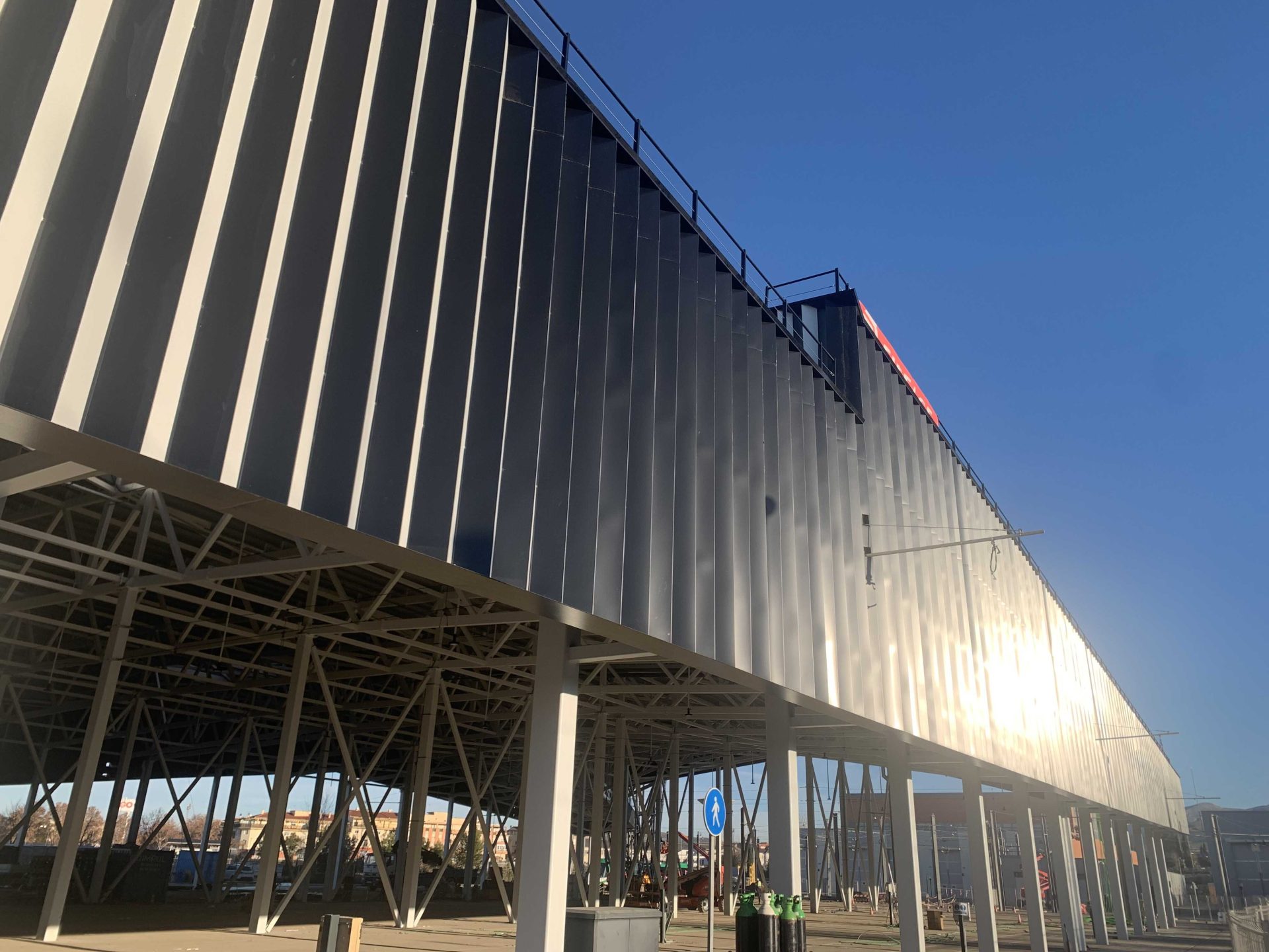 Cubiertas metálicas para tu negocio